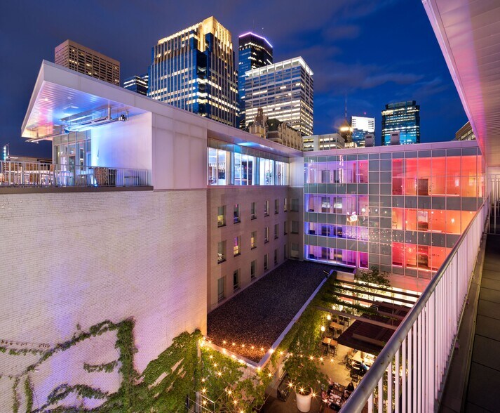 More Photos Of 901 Hennepin Ave, Minneapolis Hotel For Lease
