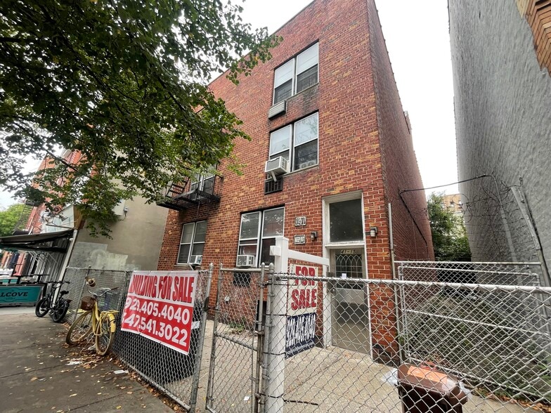 More Photos Of 4115 49th St, Sunnyside Apartments For Sale