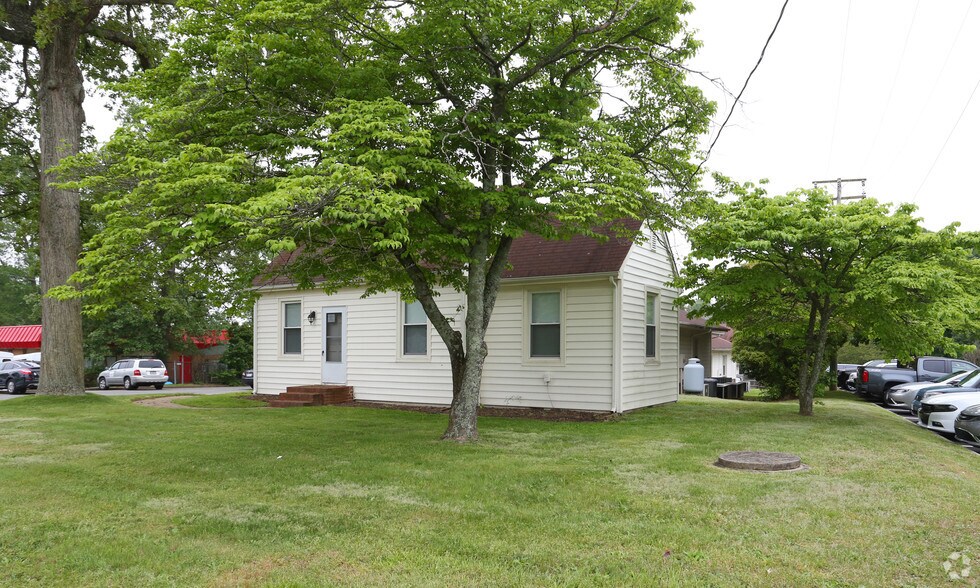 More Photos Of 3210 Skipwith Rd, Richmond Medical For Lease