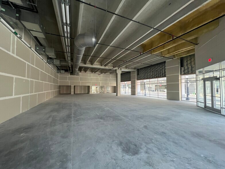 More Photos Of 202 W Berry St, Fort Wayne Office For Lease