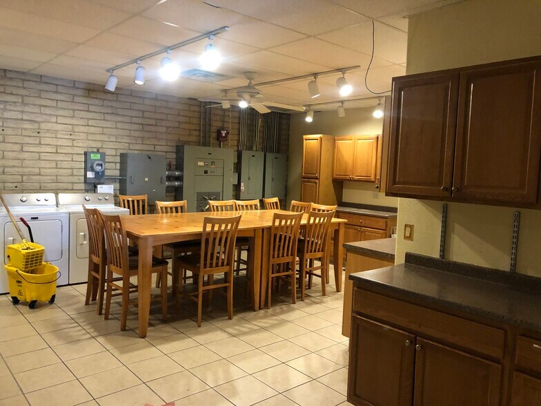 More Photos Of 7680 S University Blvd, Littleton Freestanding For Lease