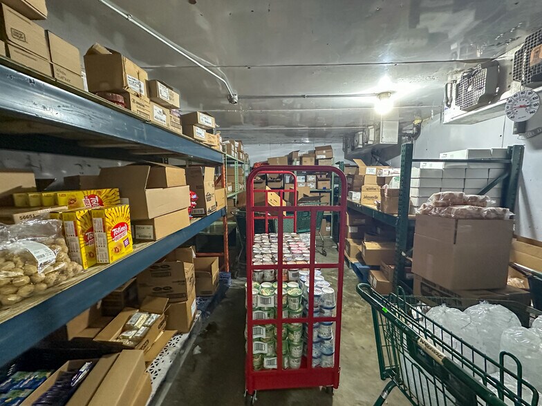 More Photos Of 6839 Outer Rd, Mountain Grove Supermarket For Sale