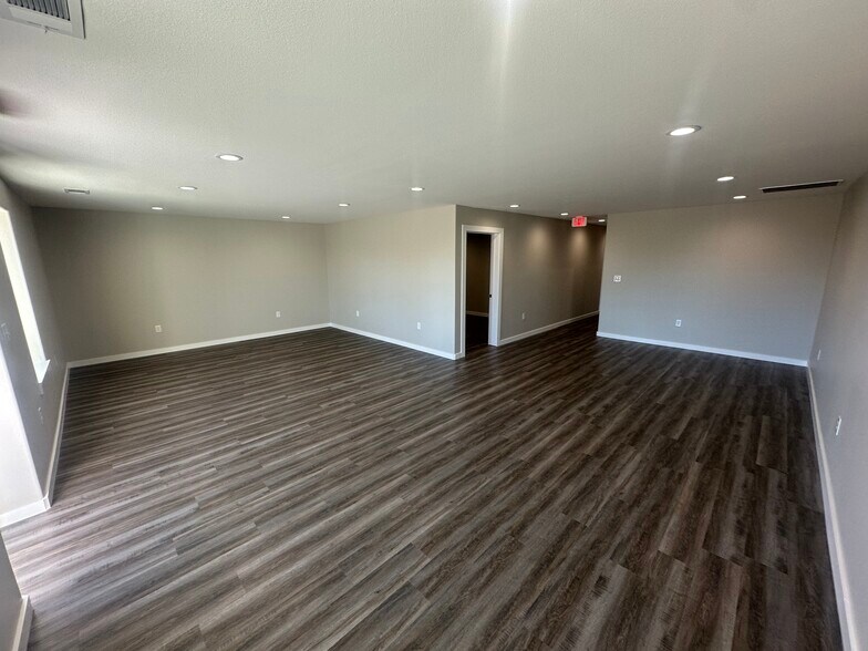 More Photos Of 8029 FM 1417, Denison Truck Terminal For Sale