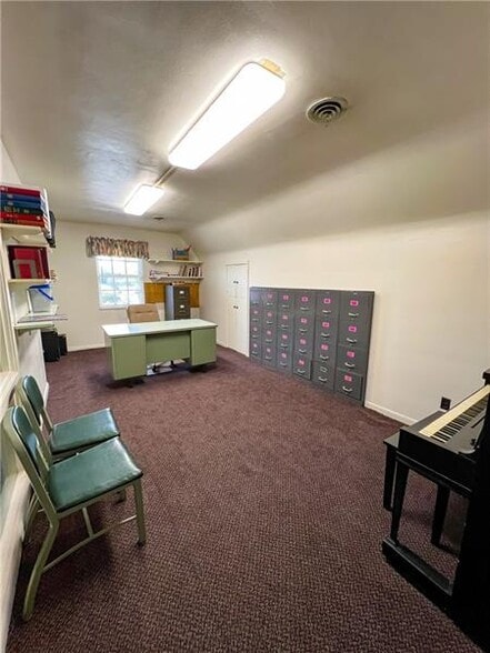 More Photos Of 230 E Jefferson St, Butler Religious Facility For Sale