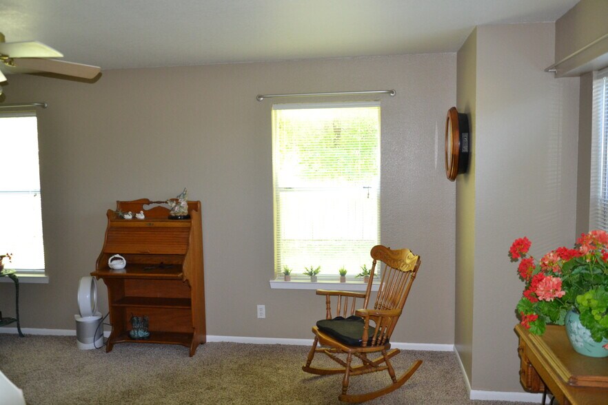 More Photos Of 100 Shady River Dr, Junction Apartments For Sale