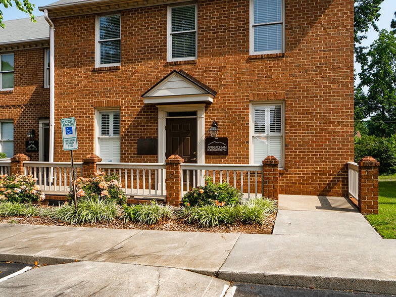 More Photos Of 3051-3057 S Church St, Burlington Office For Sale