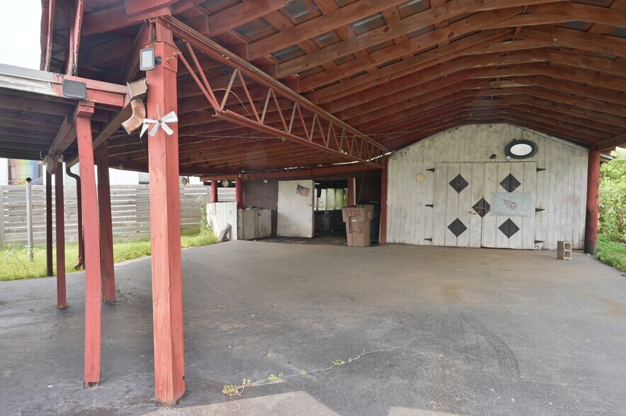 More Photos Of 5900 California Ave, Nashville Storefront Retail Office For Sale