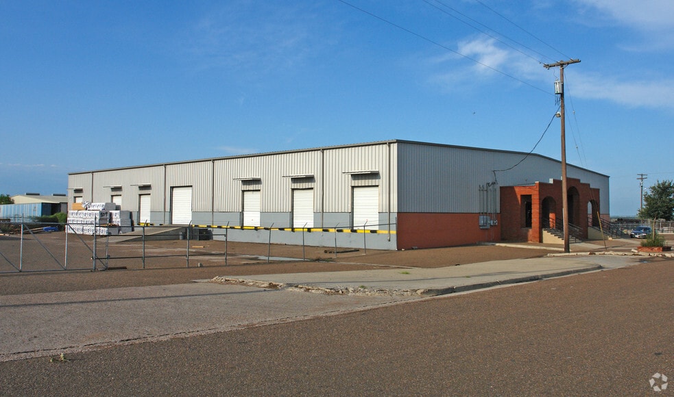 Primary Photo Of 509 Interamerica Blvd, Laredo Warehouse For Lease