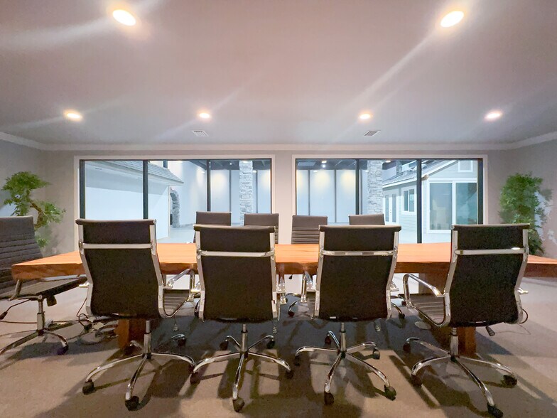More Photos Of 2500 S Harbor City Blvd, Melbourne Unknown For Lease