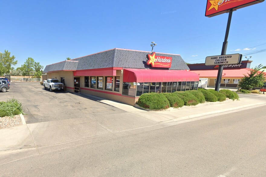 Primary Photo Of 104 E Hart St, Buffalo Fast Food For Sale