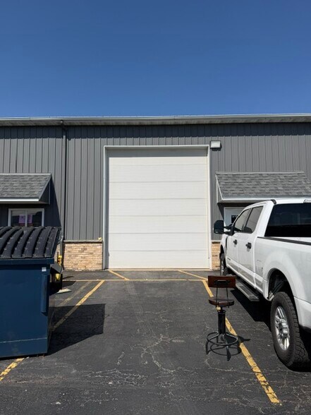 More Photos Of 14625 W Edison Dr, New Lenox Industrial For Lease