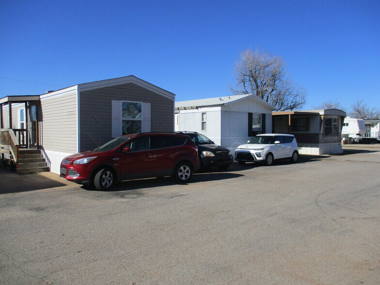 More Photos Of 56 Eastbrook Ter, Del City Manufactured Housing Mobile Home Park For Sale