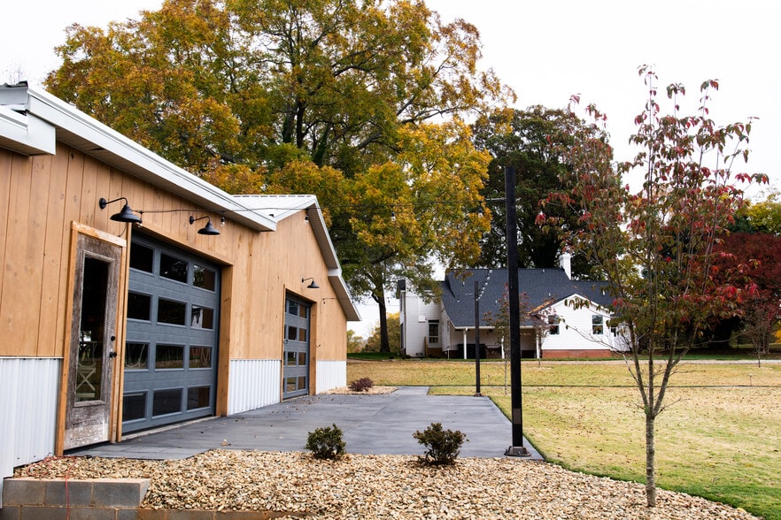More Photos Of 10049 Old White Horse Rd, Greenville Specialty For Sale