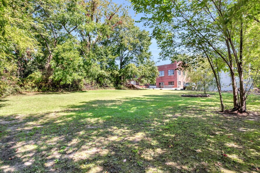 More Photos Of 12461 Veterans Memorial Hwy, Douglasville Loft Creative Space For Lease
