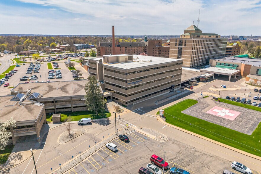 More Photos Of 1535 Gull Rd, Kalamazoo Medical For Lease
