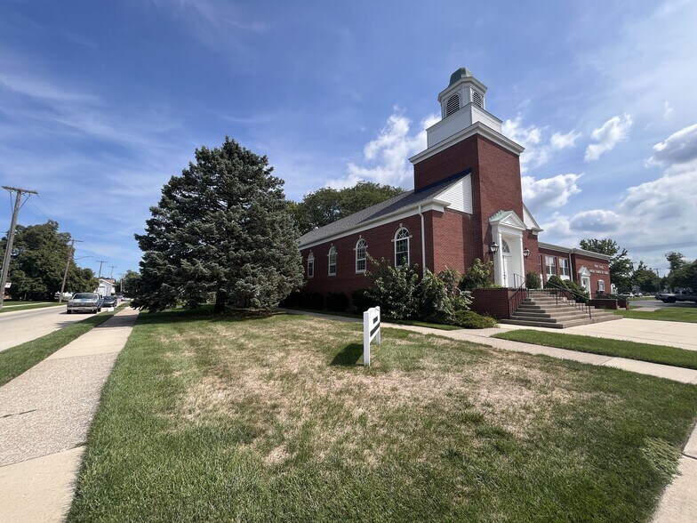 More Photos Of 2709 116th St, Toledo Religious Facility For Sale