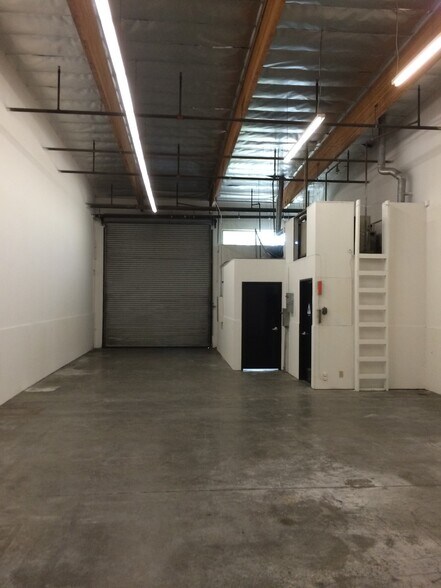 More Photos Of 11200 Hindry Ave, Los Angeles Unknown For Lease