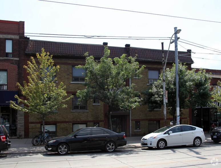 More Photos Of 677 College St, Toronto Apartments For Sale
