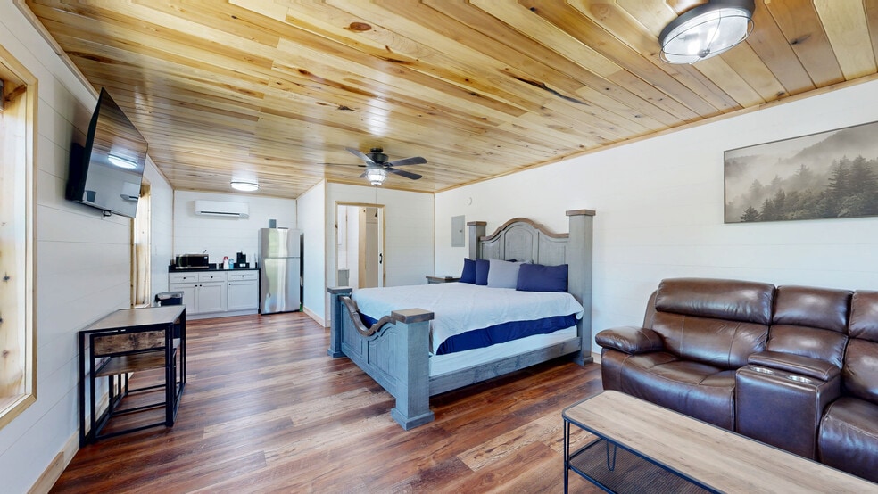 More Photos Of 444 Charlie Roberts Rd, Pelham Hospitality For Sale