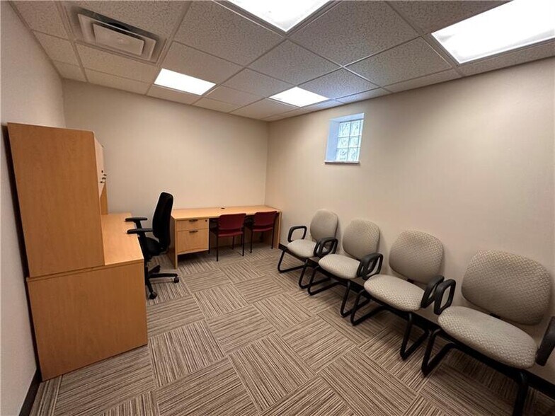 More Photos Of 2247 Babcock Blvd, Pittsburgh Office For Lease