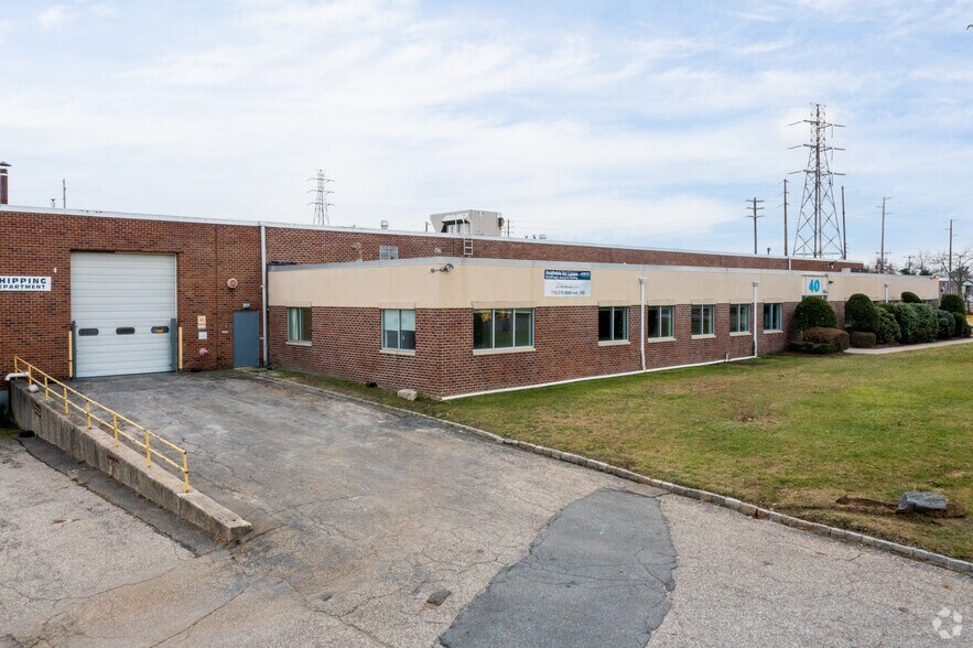 More Photos Of 40 Voice Rd, Carle Place Warehouse For Lease