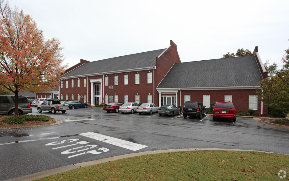 Primary Photo Of 1500 Oglethorpe Ave, Athens Medical For Lease