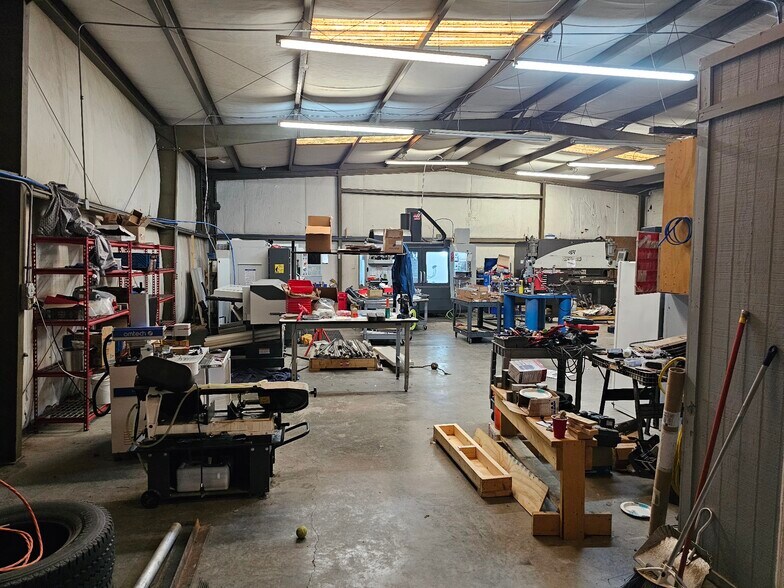 More Photos Of 1300A S Dickerson Rd, Nashville Light Manufacturing For Sale
