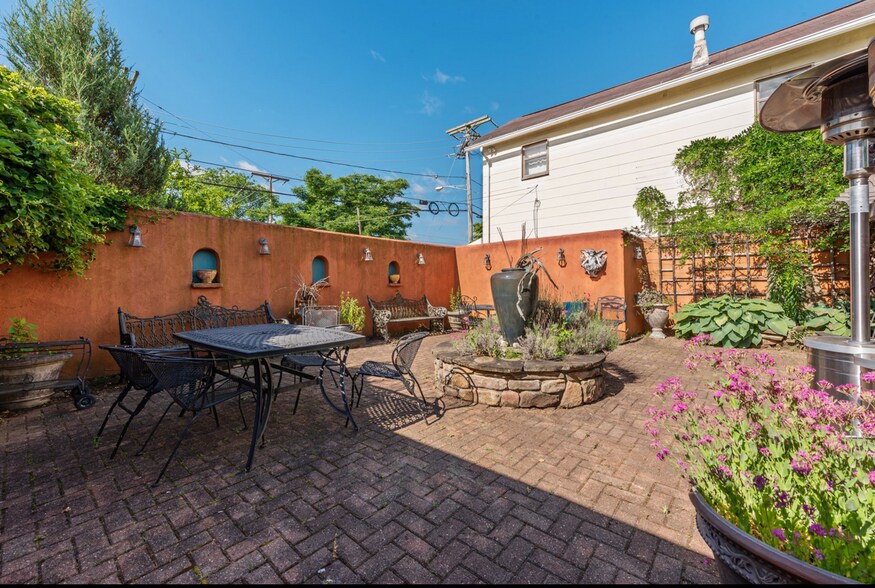 More Photos Of 181 E Brown St, Blairsville Restaurant For Sale