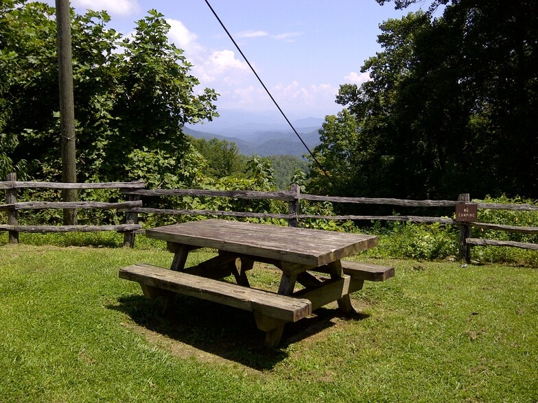 More Photos Of 290 N Main St, Robbinsville Hotel For Sale