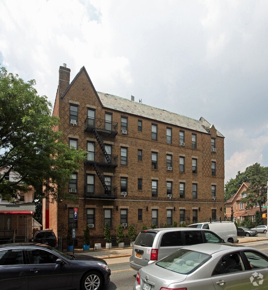 More Photos Of 118-16 91st Ave, Richmond Hill Apartments For Sale