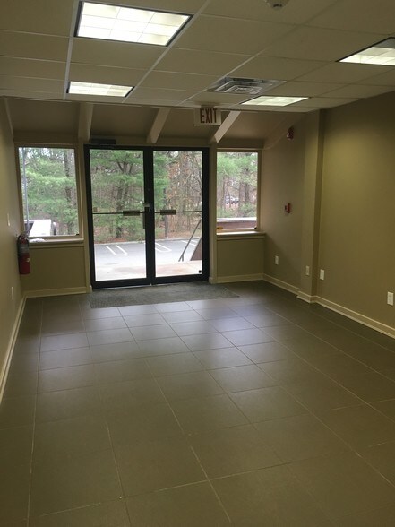 More Photos Of 180 Tices Ln, East Brunswick Medical For Lease