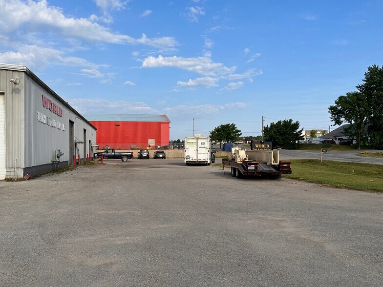 More Photos Of 3945 S Blue Star Dr, Traverse City Service For Sale