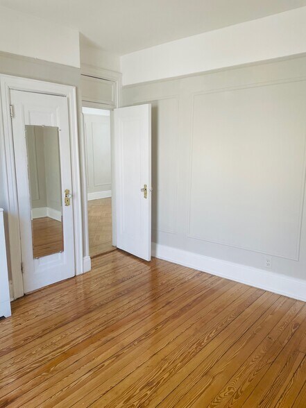 More Photos Of 31-40 35th St, Astoria Apartments For Sale