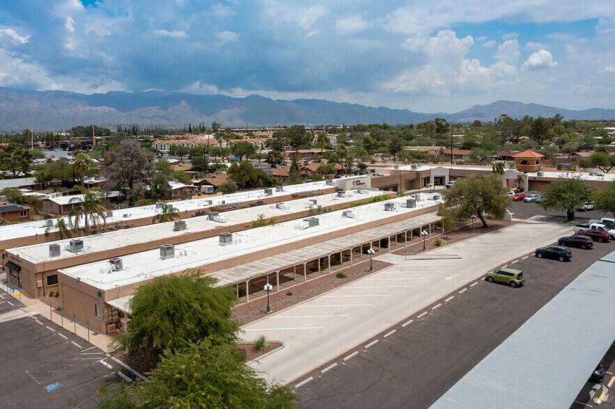More Photos Of 899 N Wilmot Rd, Tucson Unknown For Sale