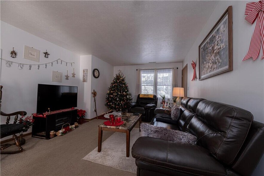 More Photos Of 108 Oak Dr, Saxonburg Apartments For Sale