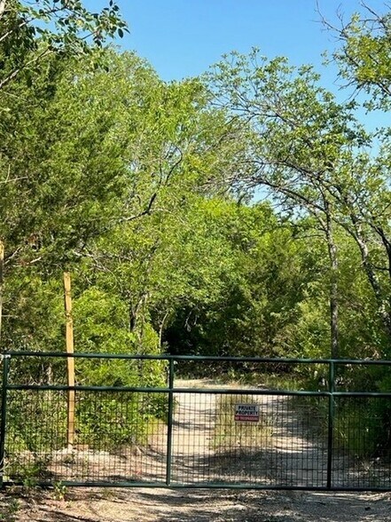 More Photos Of 1851 Holford Rd, Garland Land For Sale
