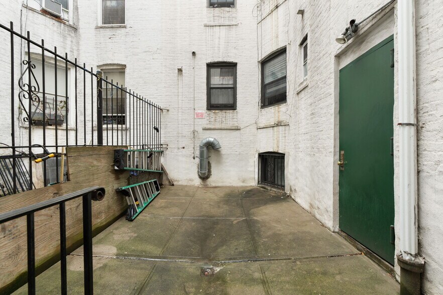 More Photos Of 124 Cortelyou Rd, Brooklyn Apartments For Sale