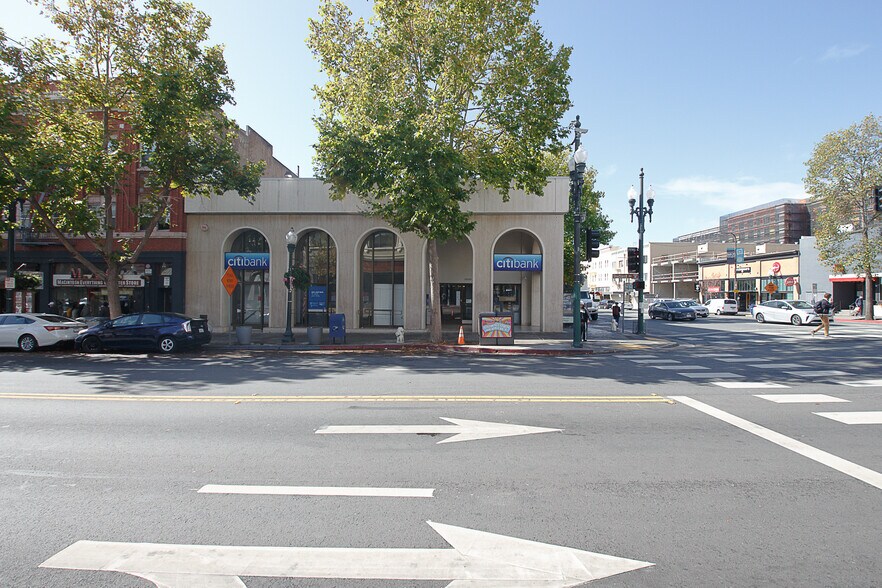 More Photos Of 2000 Shattuck Ave, Berkeley Bank For Lease