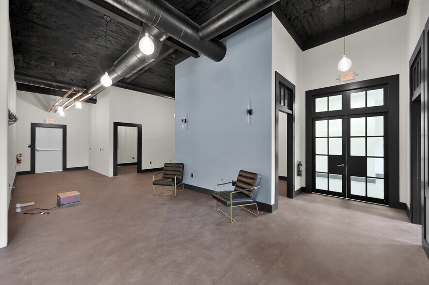 More Photos Of 23935 Gosling Rd, Spring Office For Lease