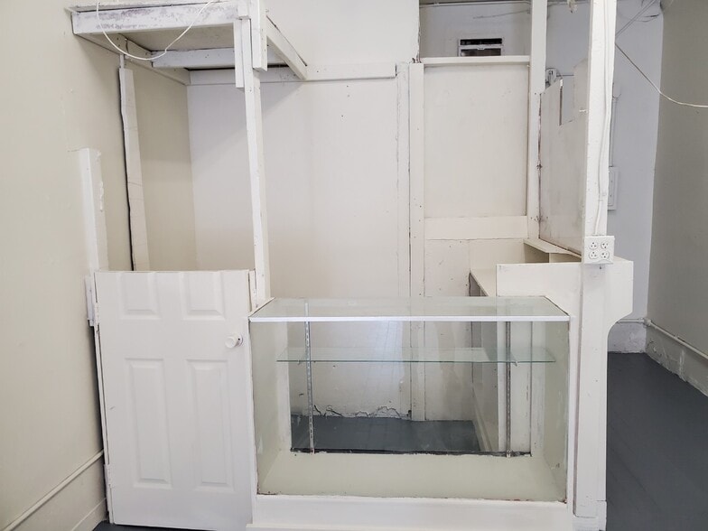 More Photos Of 7312-7316 S San Pedro St, Los Angeles Storefront Retail Office For Lease