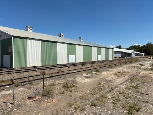 More Photos Of 209 E 3rd St, Weiser Warehouse For Lease