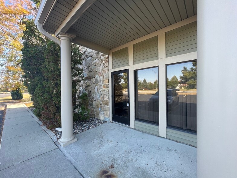 More Photos Of 4011 W Jefferson Blvd, Fort Wayne Office For Lease