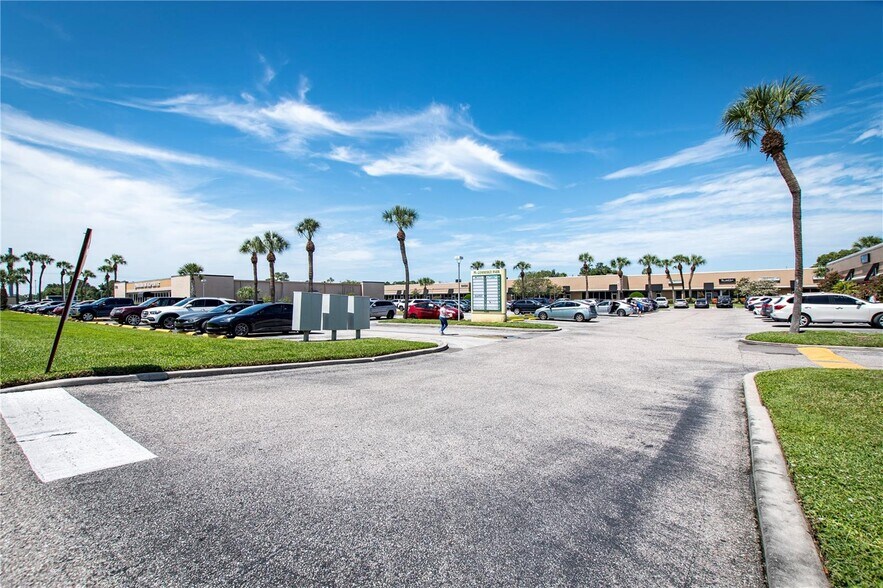 More Photos Of 5404 Hoover Blvd, Tampa Medical For Sale