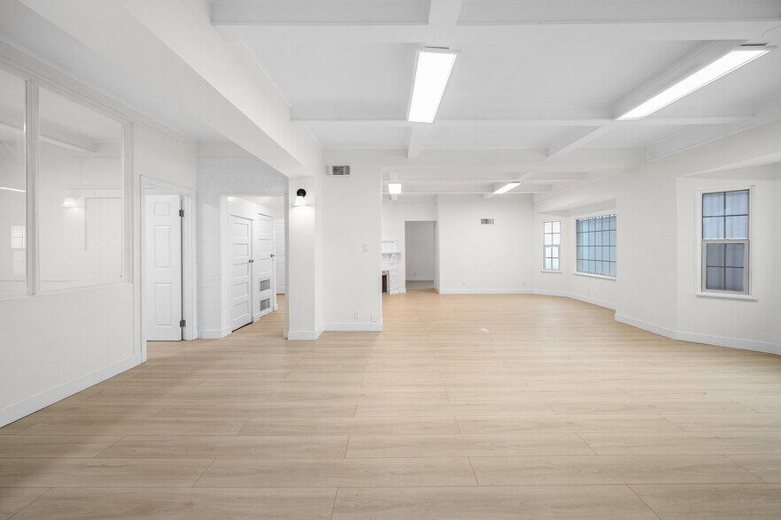 More Photos Of 2823 W 8th St, Los Angeles Office For Lease