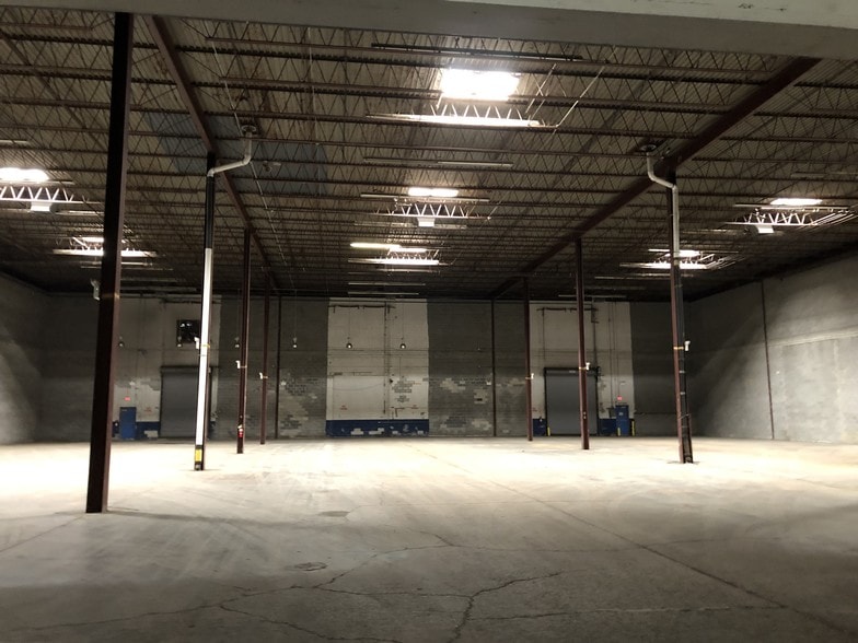 More Photos Of 23840 W 8 Mile Rd, Southfield Manufacturing For Sale