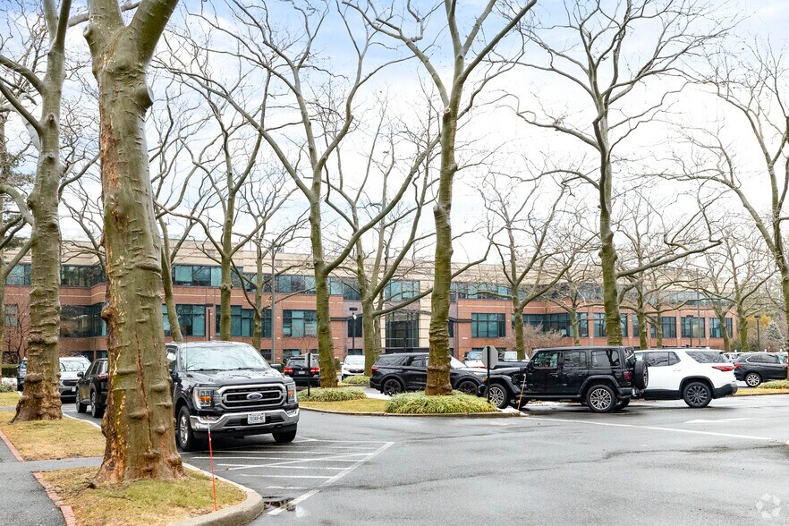 More Photos Of 401 Franklin Ave, Garden City Office For Lease