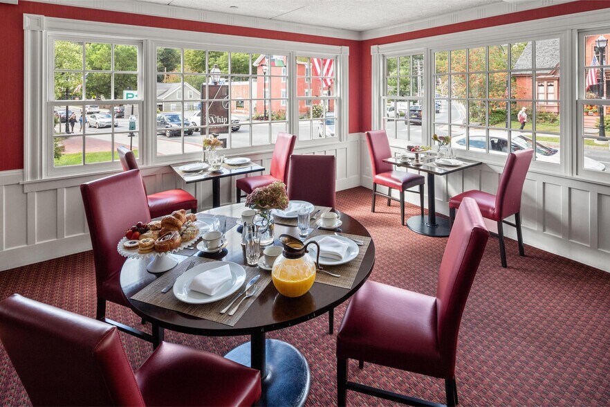 More Photos Of 18 Main St, Stowe Hotel For Sale