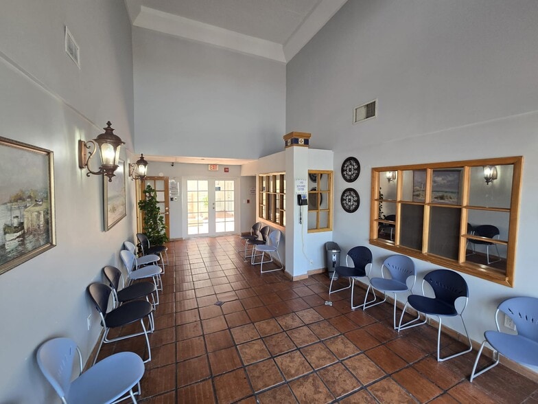 More Photos Of 7777 N University Dr, Tamarac Medical For Sale