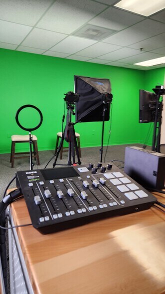 More Photos Of 418 N 175 E, Logan Storefront Retail Office For Lease