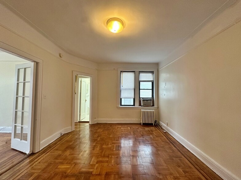 More Photos Of 3014 29th St, Long Island City Apartments For Sale